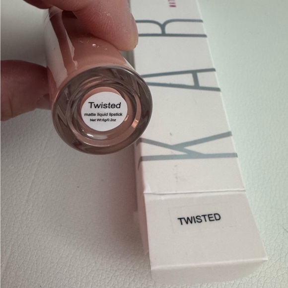 KAB Cosmetics Lip liner and lipstick duo in Twisted NIB - Picture 4 of 5